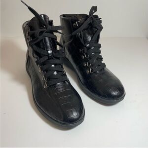 AEROSOLES Y2K Style Black Frankie Hi Top Combat Moto Style Sneaker Boot Size 8.5